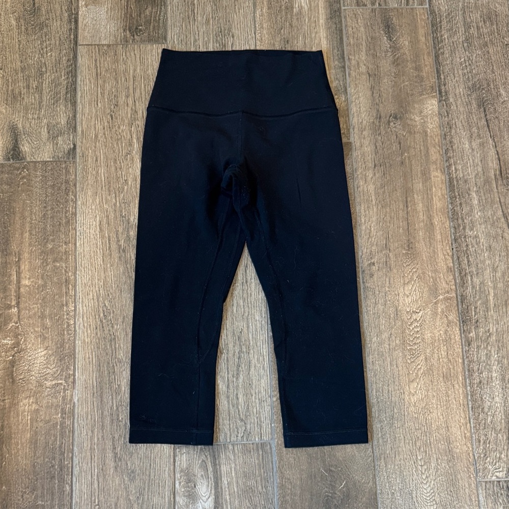 Black Lululemon Cropped Align Leggings